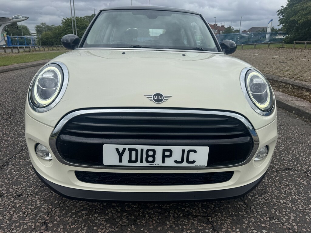 Mini Hatch 1.5 3-Door Hatch Cooper D White