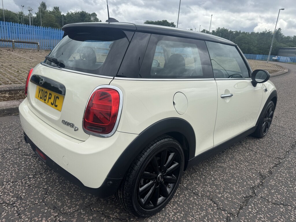 Mini Hatch 1.5 3-Door Hatch Cooper D White #6