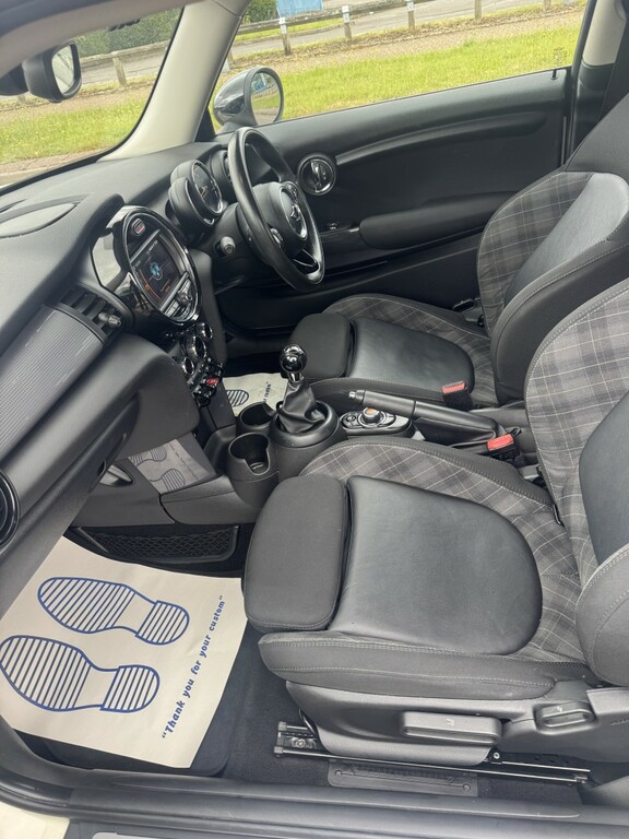 Mini Hatch 1.5 Cooper II 2018 Green #15