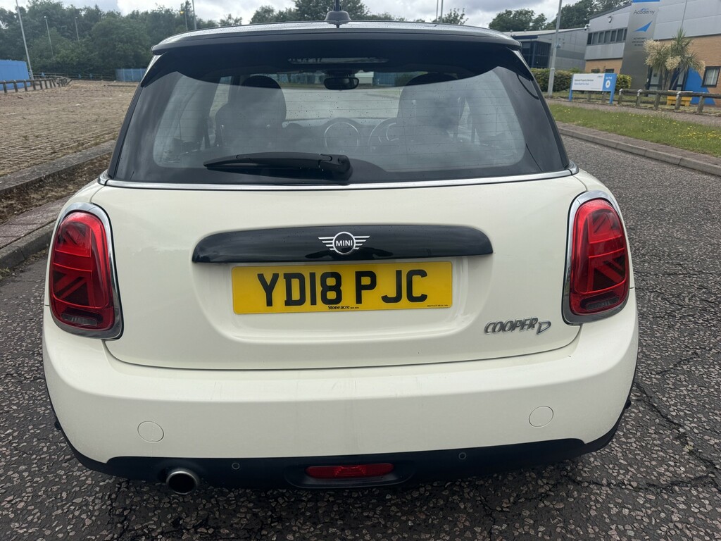 Mini Hatch 1.5 3-Door Hatch Cooper D White #5