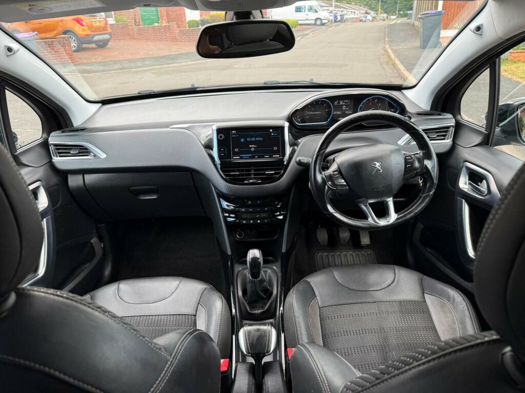 Peugeot 2008 Allure Premium Grey #15