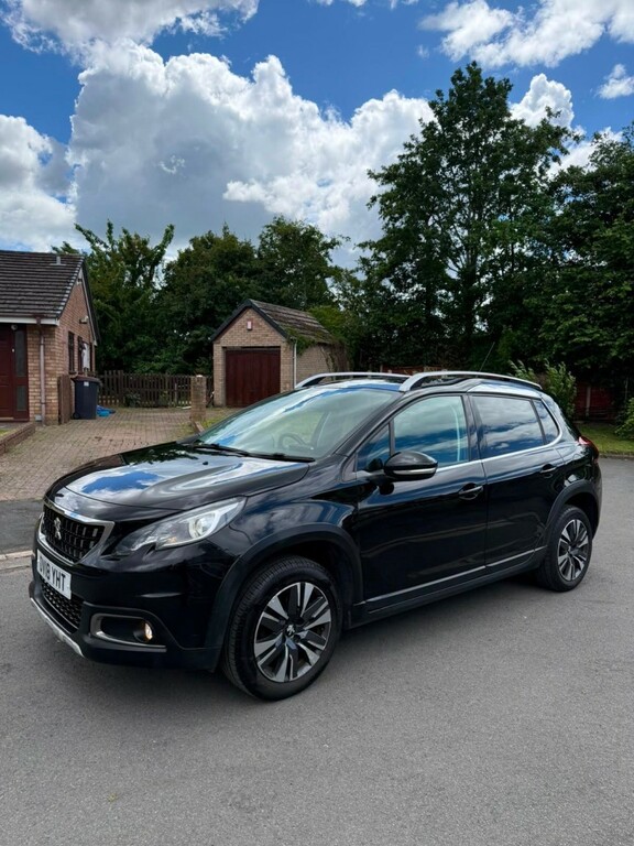 Peugeot 2008 1.2 Puretech Allure Black #6