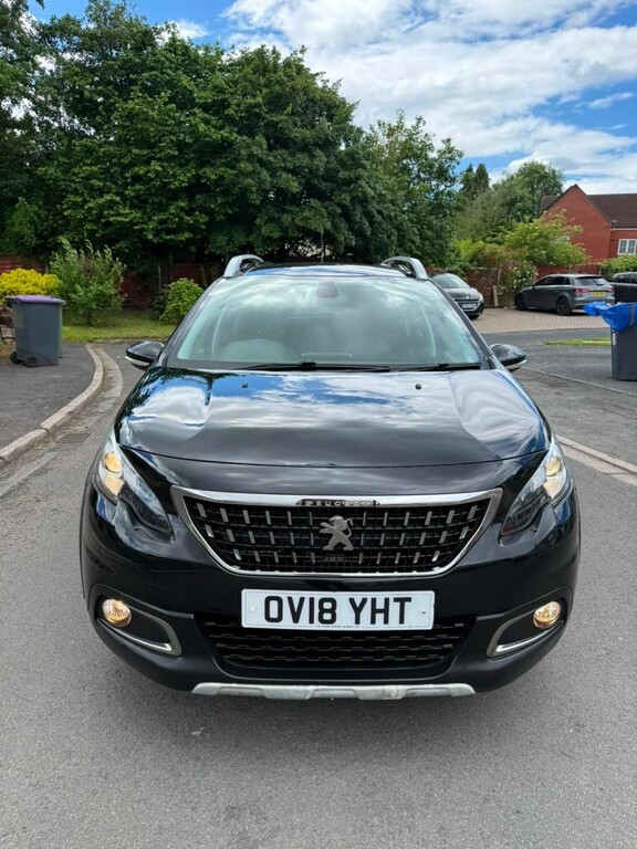 Peugeot 2008 1.2 Puretech Allure Black