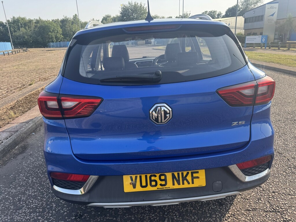 MG ZS 1.5 Vti-tech Exclusive Blue #5