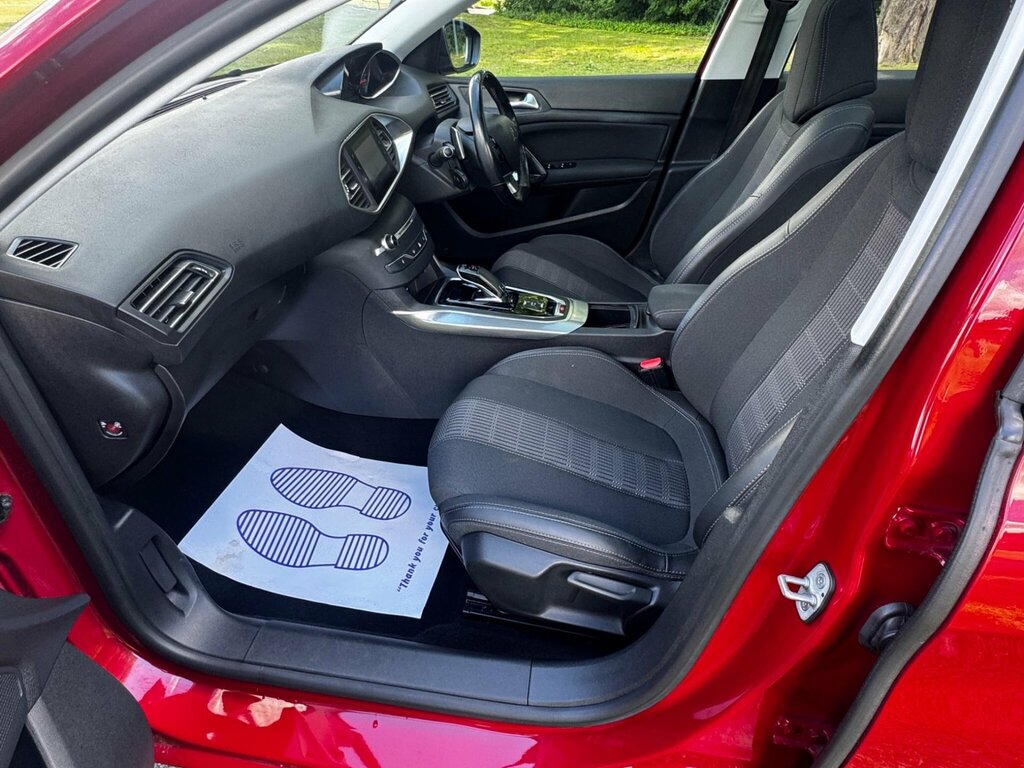 Peugeot 308 SW Active Red #31