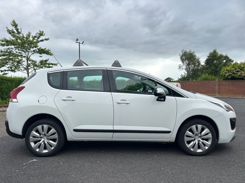 Peugeot 3008 Active Hdi Red #3