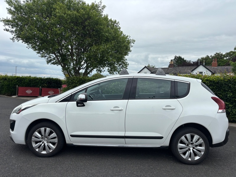 Peugeot 3008 Active Hdi Red #4