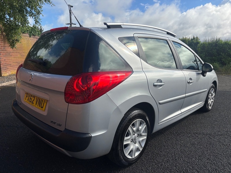 Peugeot 207 SW Sw Active Black #6