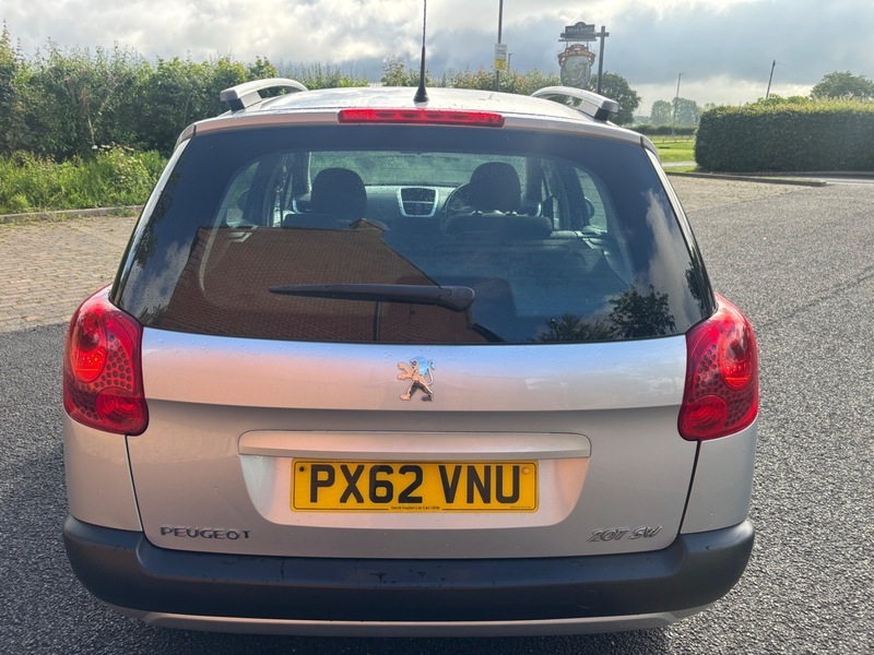 Peugeot 207 SW Sw Active Black #7