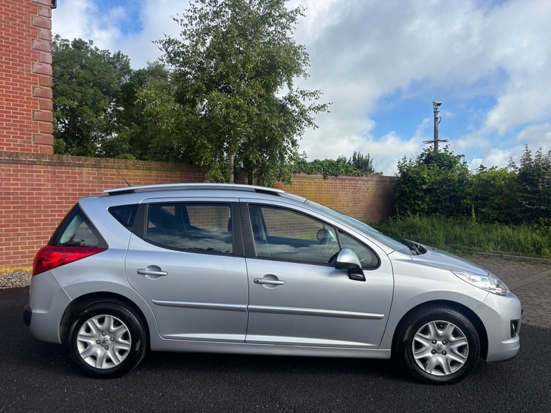 Peugeot 207 SW Sw Active Black #5