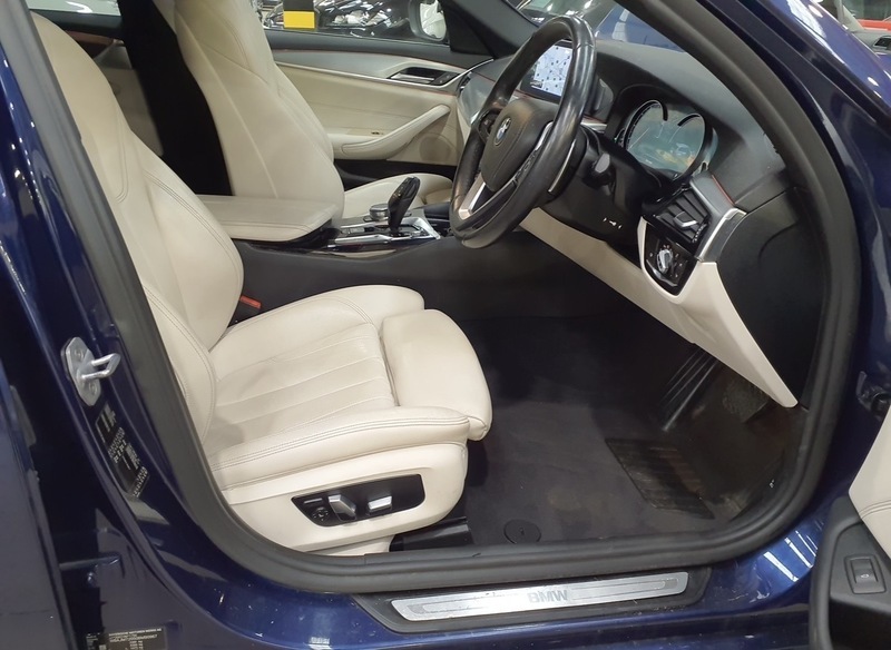 BMW 5 Series 520D Se Touring Blue #3