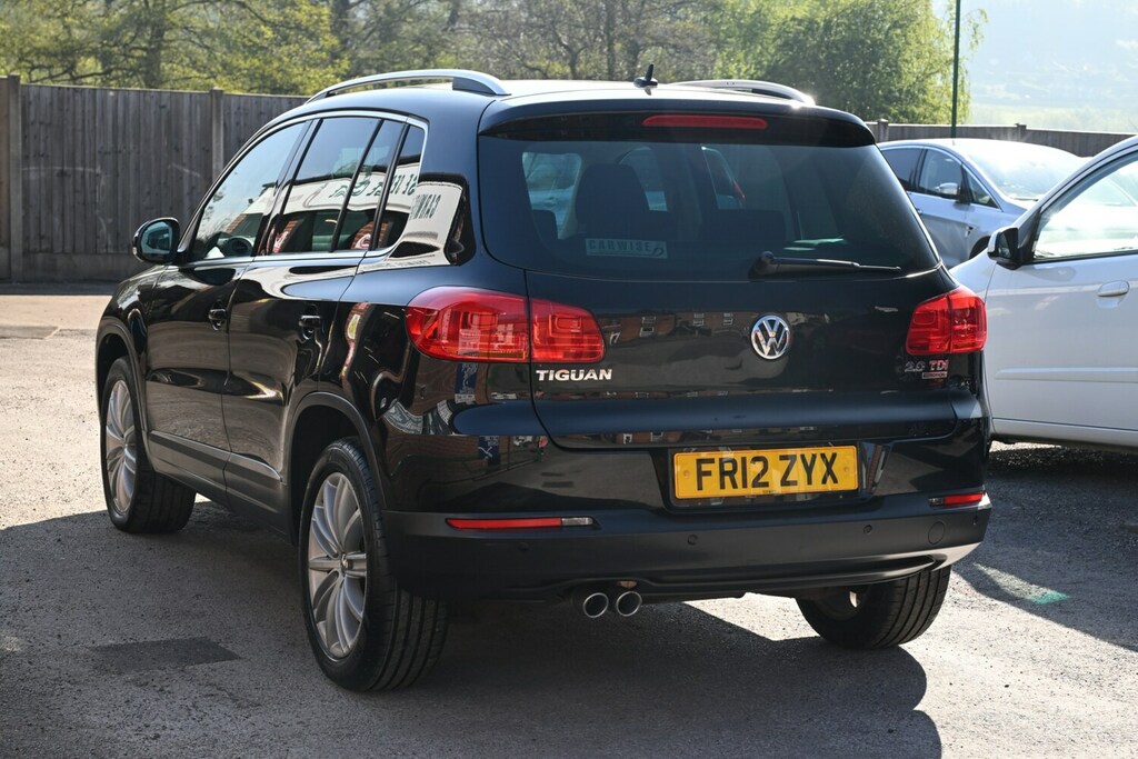 Volkswagen Tiguan 2.0 Tdi Sport 170 FR12ZYX Black #4