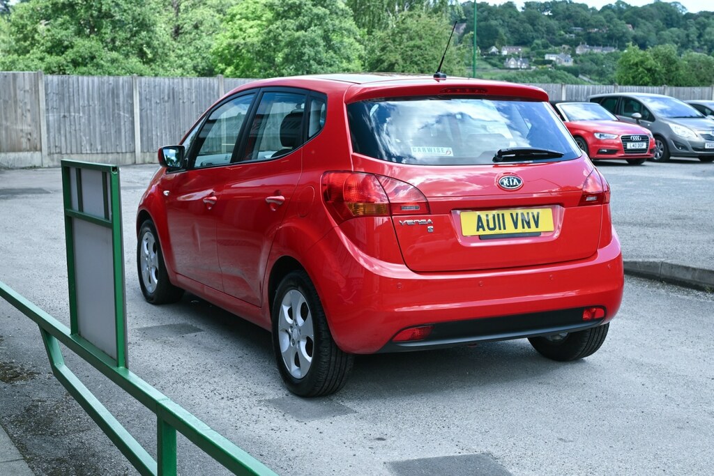 Kia Venga 1.6 2 Red #4
