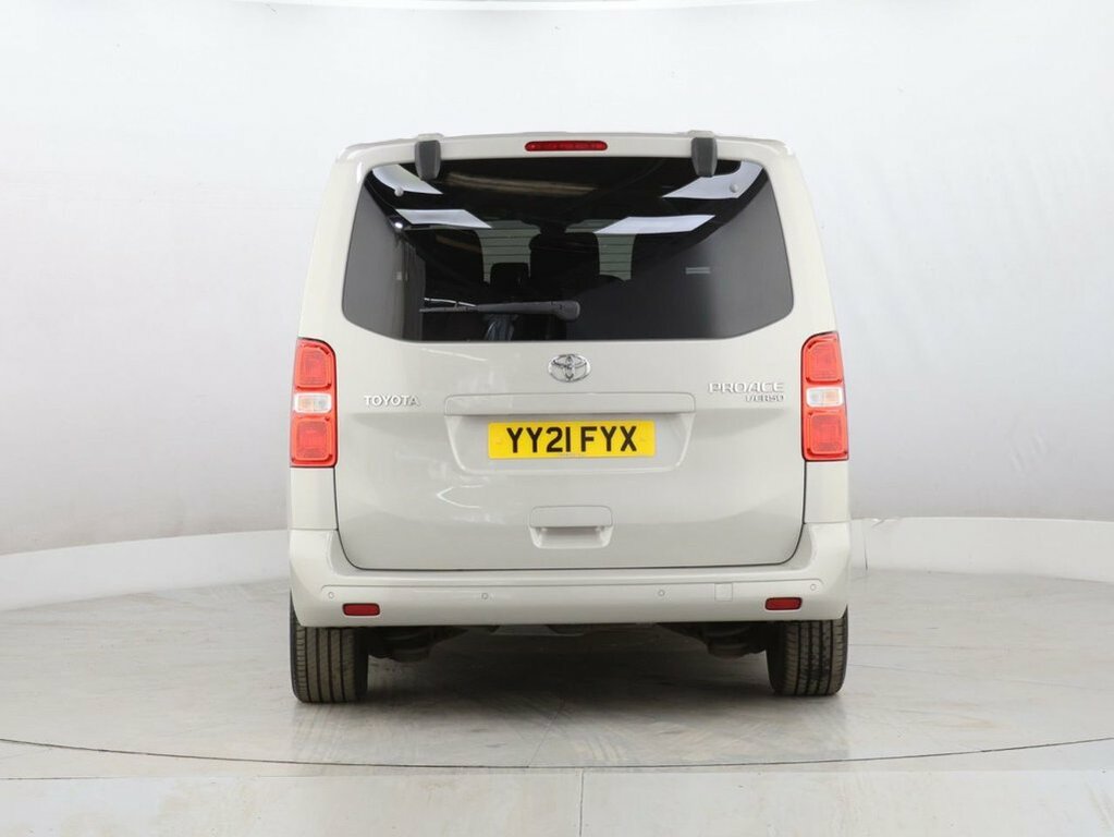 Toyota Proace Verso 2L Family Silver #6