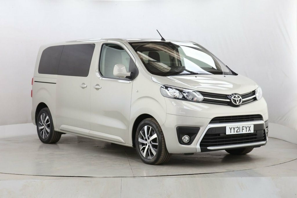 Toyota Proace Verso 2L Family Silver