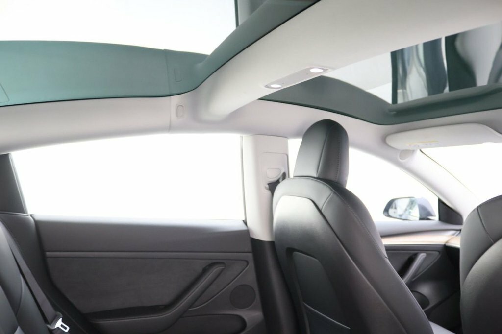 Tesla Model 3 Saloon GJ22NFP Grey