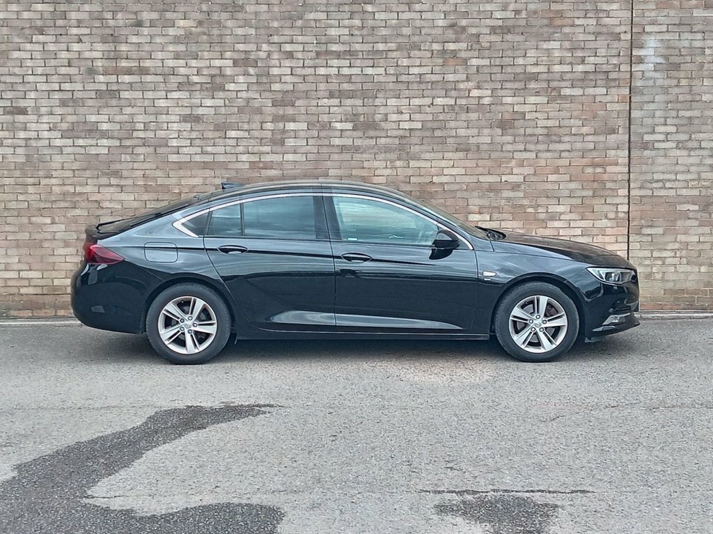Vauxhall Insignia 1.6L Sri Nav Black #3