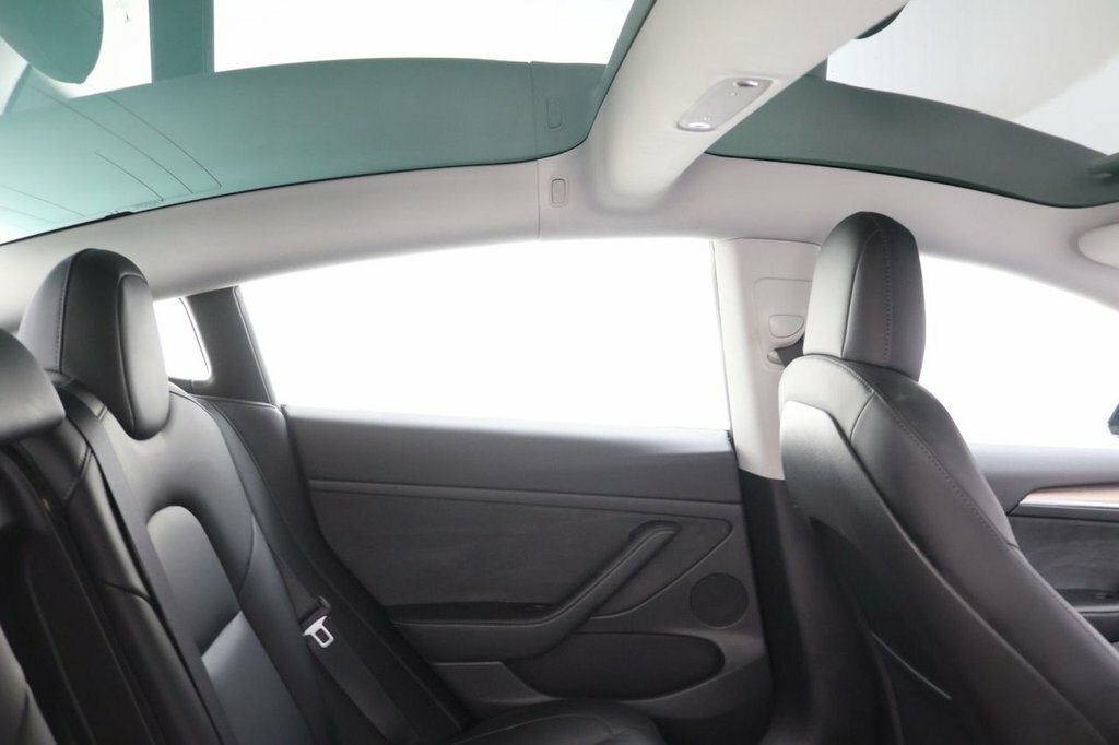 Tesla Model 3 Saloon BK22NZU Grey #2