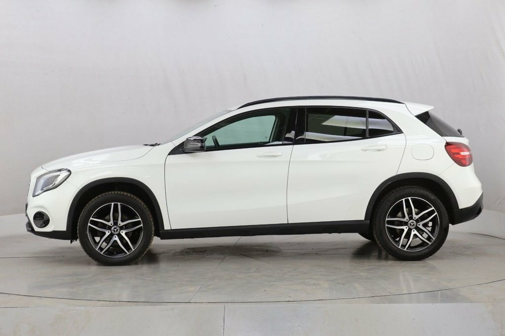 Mercedes-Benz GLA Class 1.6L Urban Edition GX19PVJ White #5