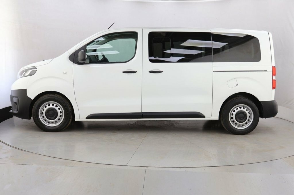 Toyota Proace Verso Mpv HJ72LMX White #4