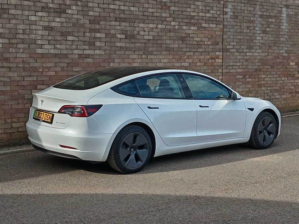 Tesla Model 3 Saloon LB23OSN White #3