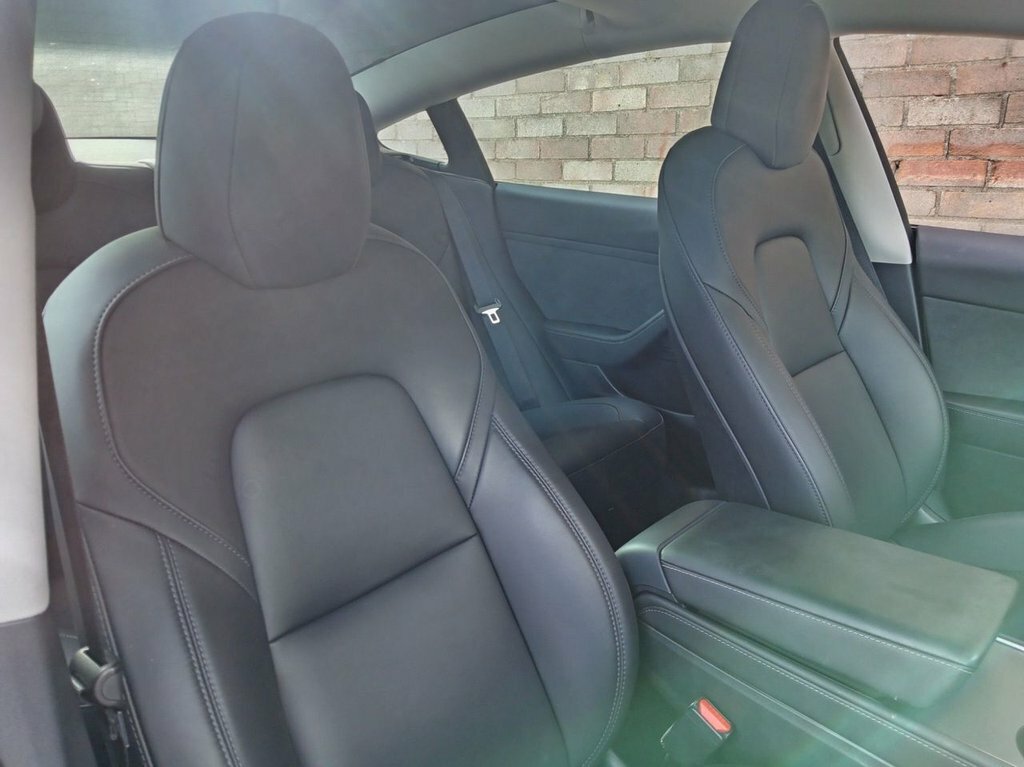 Tesla Model 3 Saloon LB23OSN White #4