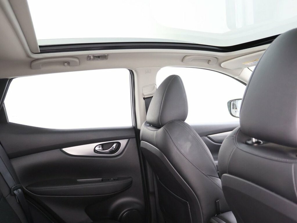 Nissan Qashqai 1.3L Tekna WG19WZK Silver #2