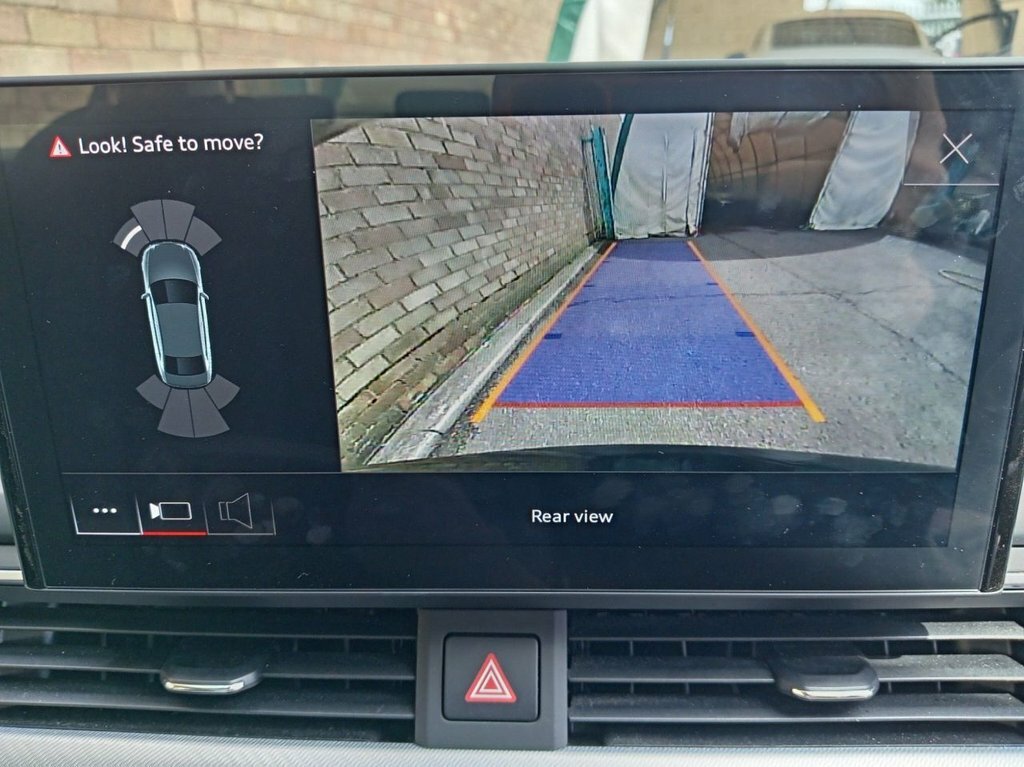 Audi A4 2L Technik LR72TTO Black #2