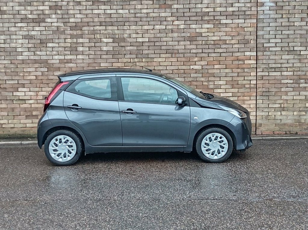 Toyota Aygo 1L X-play FM21JNO Grey #3