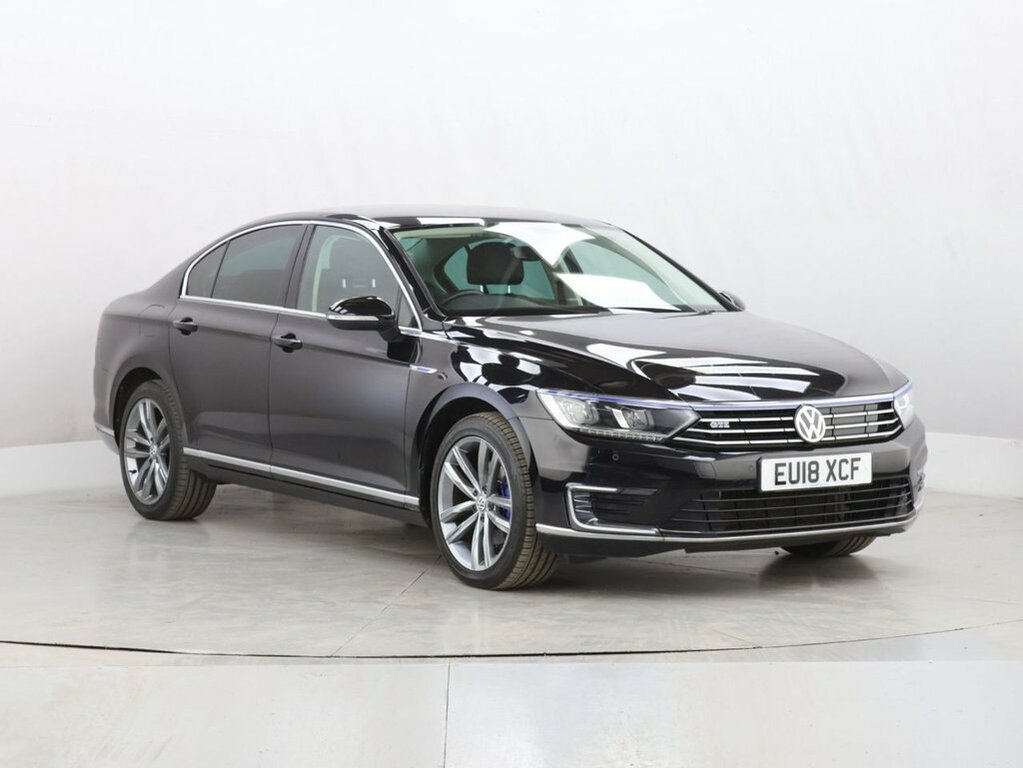 Volkswagen Passat 1.4L Gte Black #2