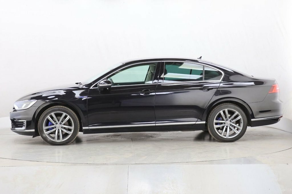 Volkswagen Passat 1.4L Gte Black #5