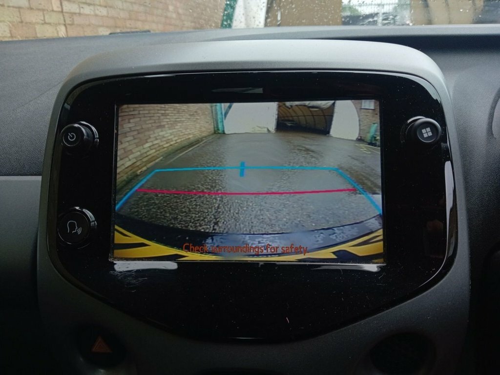 Toyota Aygo 1L X-play FL71BXZ Silver #2