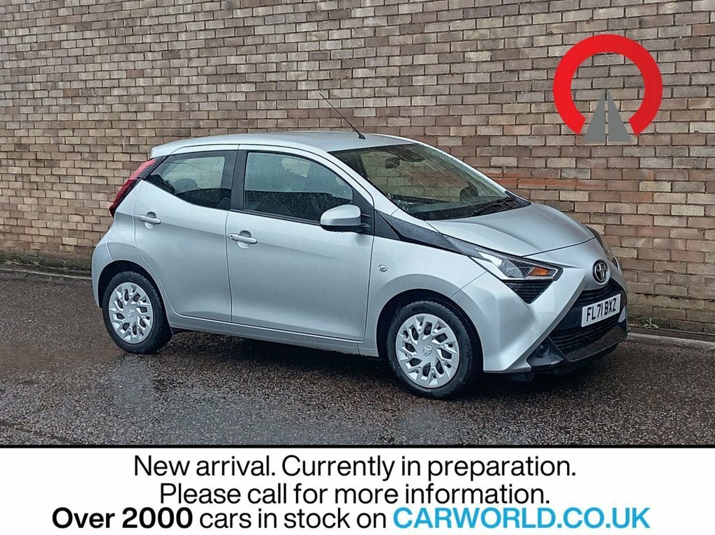 Toyota Aygo 1L X-play Silver