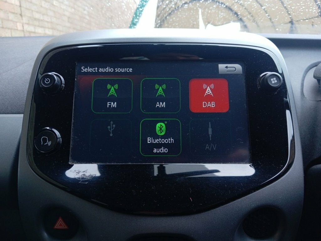 Toyota Aygo 1L X-play FL71BXZ Silver #6