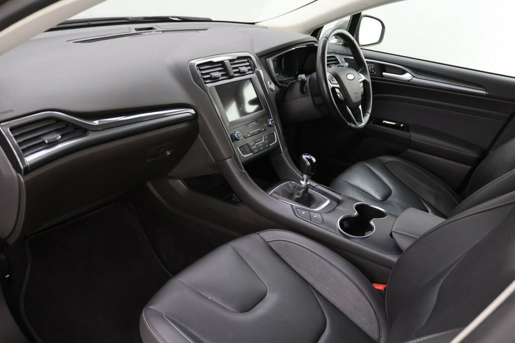 Ford Mondeo 2.0 Hybrid Vignale Blue #19