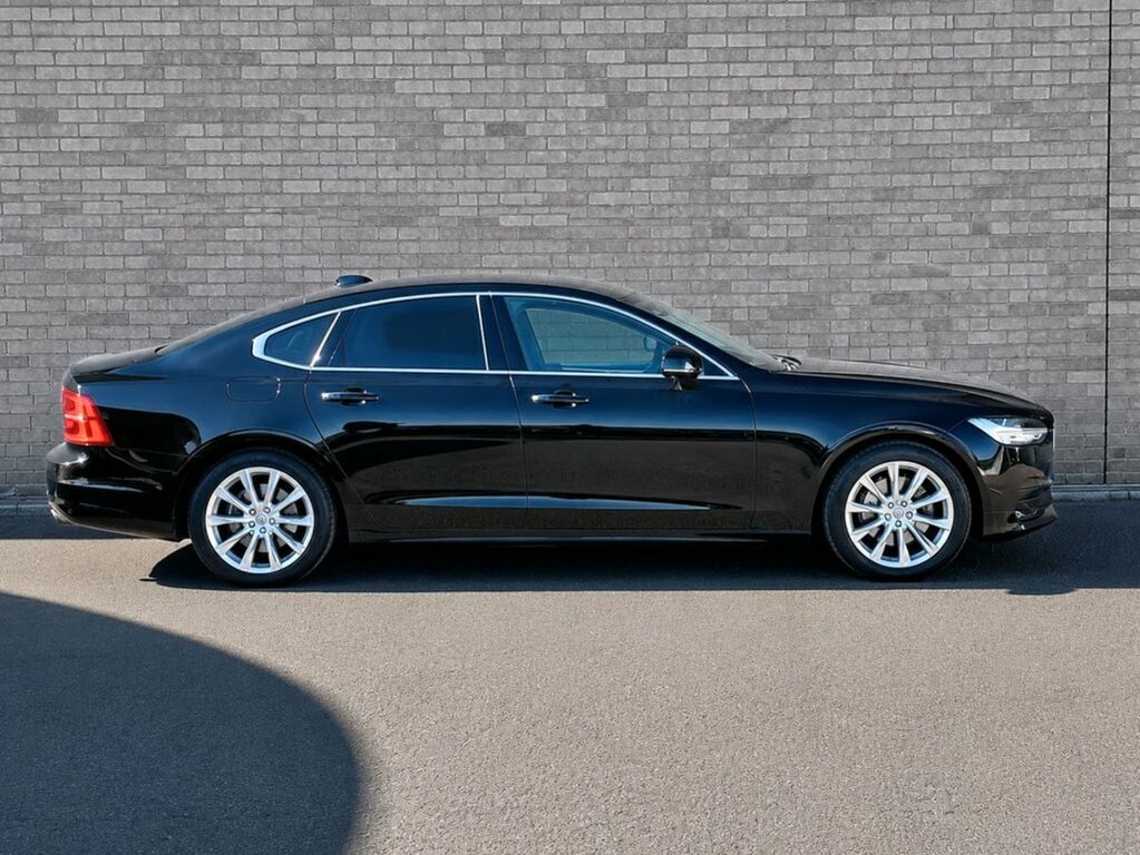 Volvo S90 2L Momentum Plus Black #3