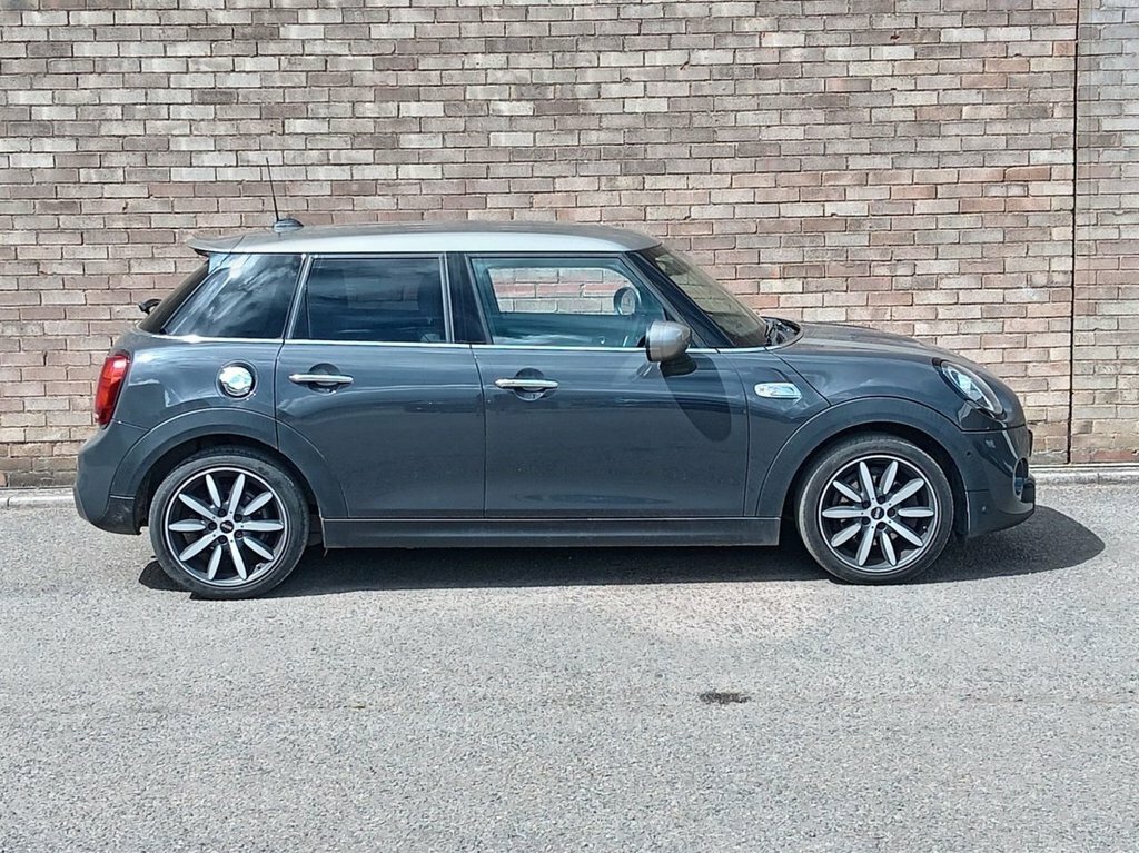 Mini Hatch 2L Cooper S Exclusive YH20HMO Grey #4