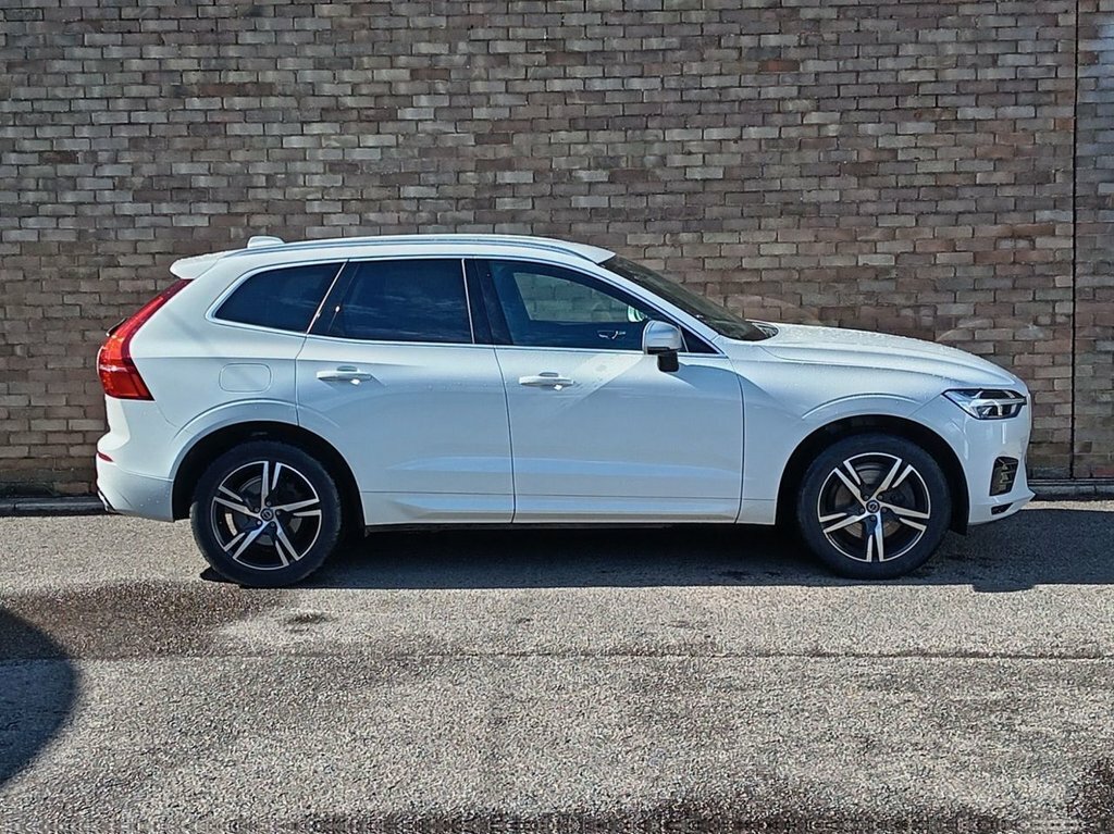Volvo XC60 2L R-design BF18VZP White #2