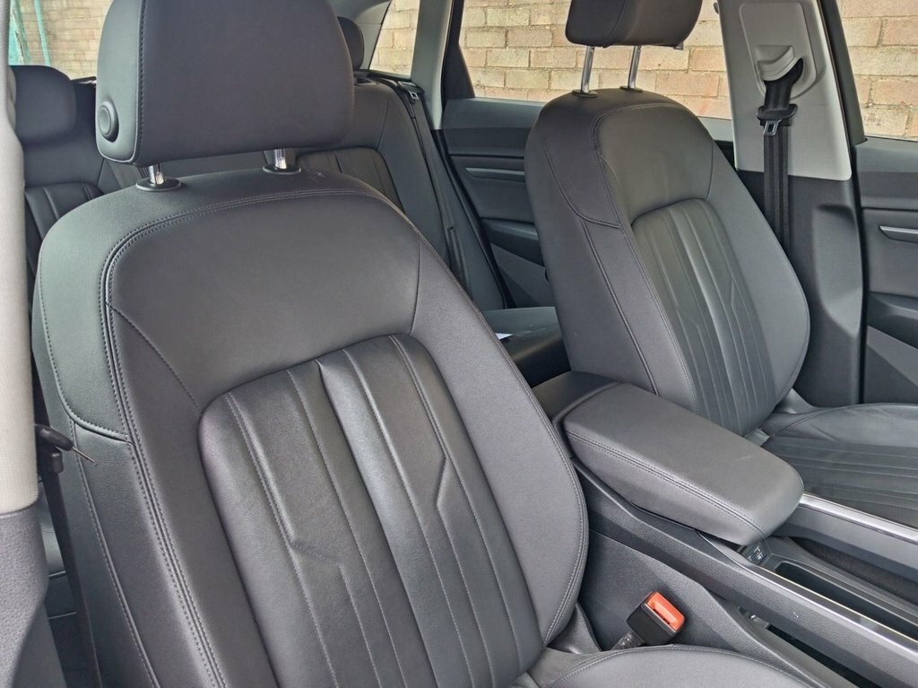 Audi E-tron Suv NA20NCN White #4