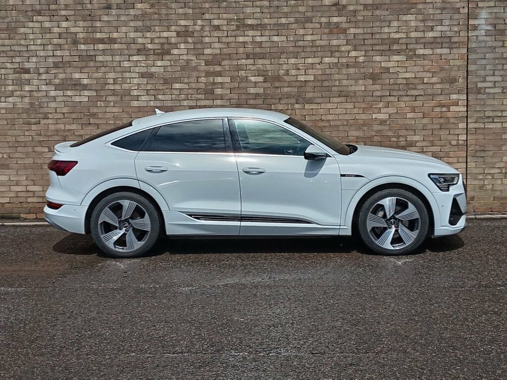 Audi E-tron Suv AU71TOV White #3