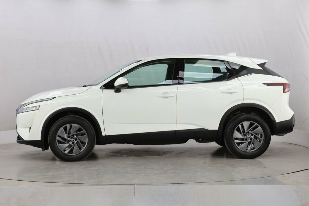 Nissan Qashqai 1.3L Acenta Premium White #5