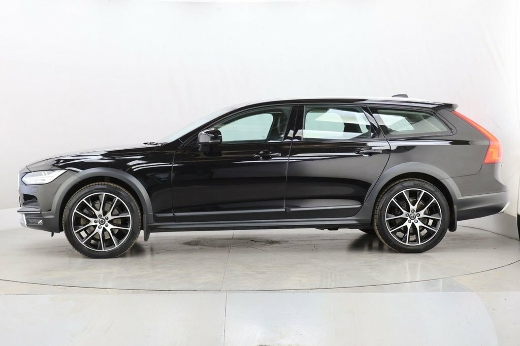 Volvo V90 Cross Country 2L Plus Black #4