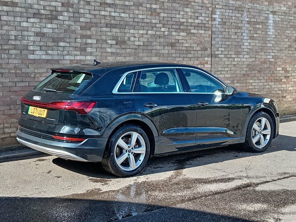 Audi E-tron Suv LO71UUT Black #4