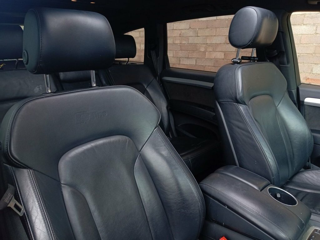 Audi Q7 3L S Line Sport Edition LT64BNB Black #6