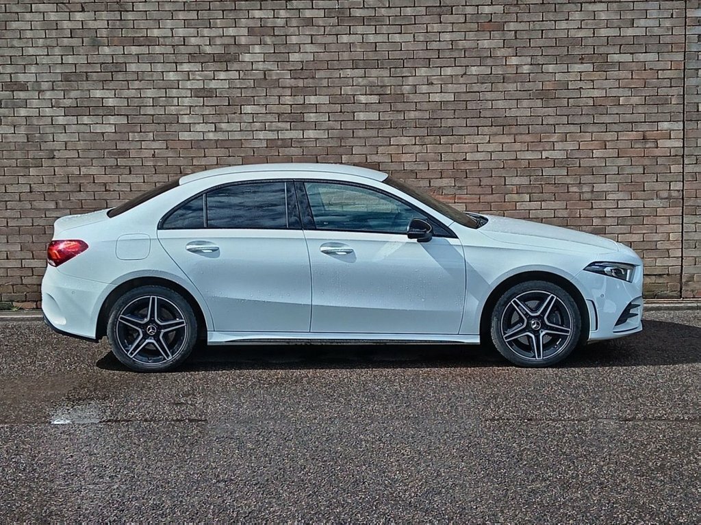 Mercedes-Benz A Class 1.3L Amg Line Edition RJ71CBV White #3