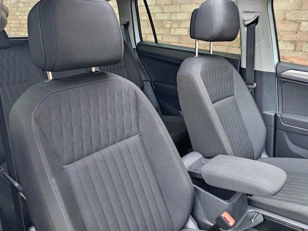 Volkswagen Tiguan Allspace 1.5L Life YF72WKC White #6