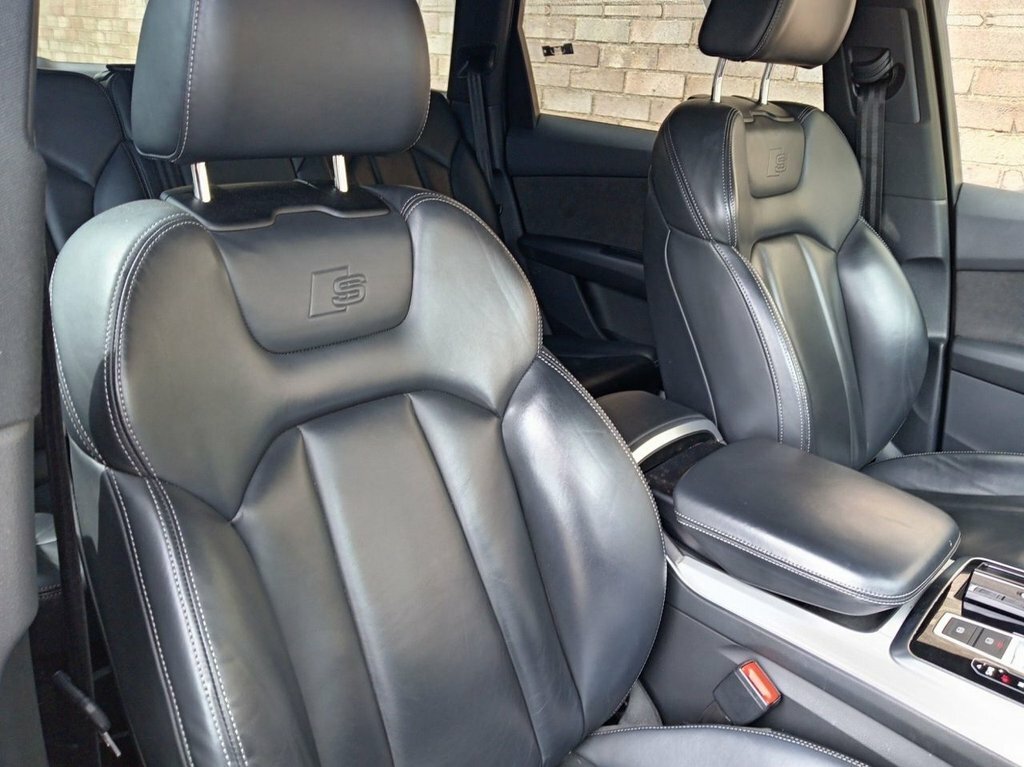 Audi Q7 3L S Line KW21HKL Red #5