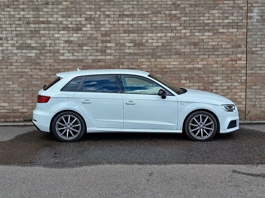 Audi A3 1L Black Edition GL18OSV White #2