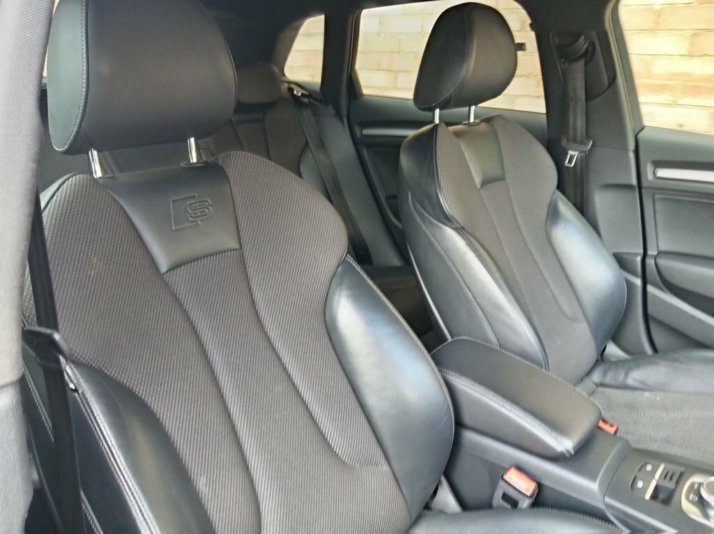 Audi A3 1L Black Edition GL18OSV White #4