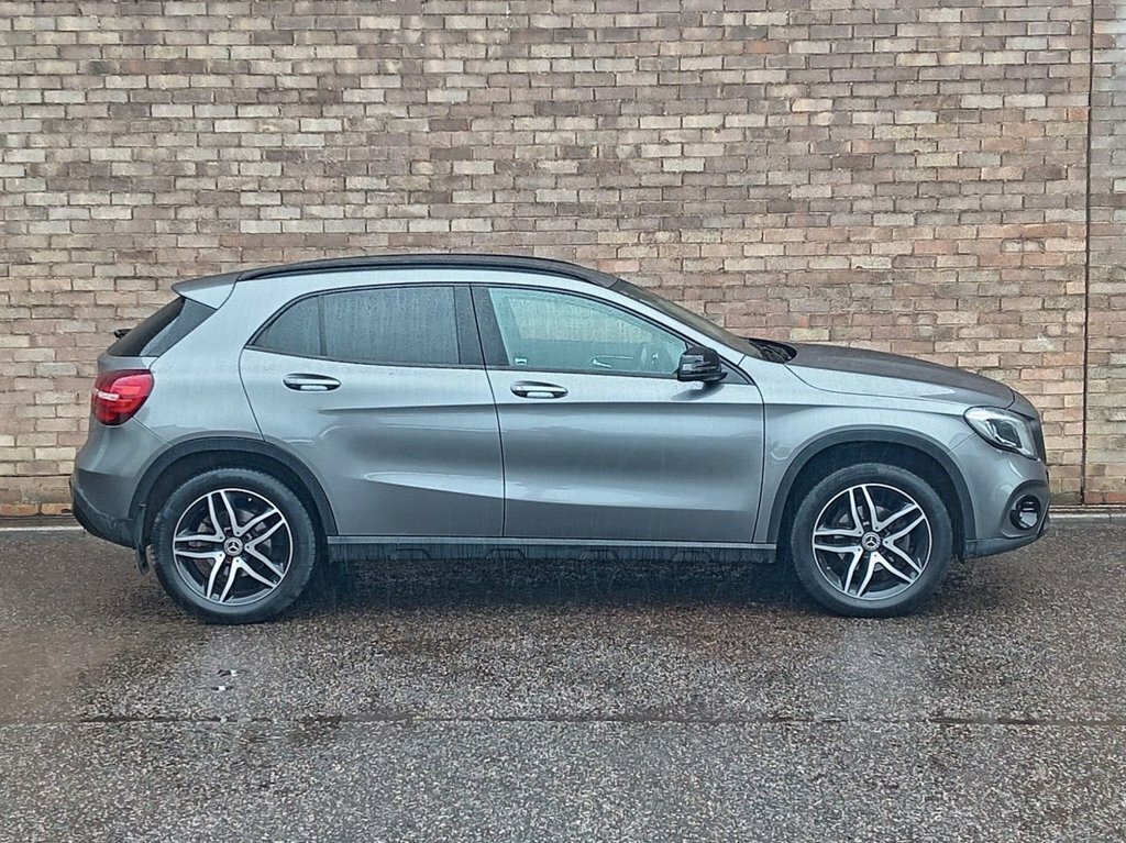 Mercedes-Benz GLA Class 1.6L Urban Edition Grey #3